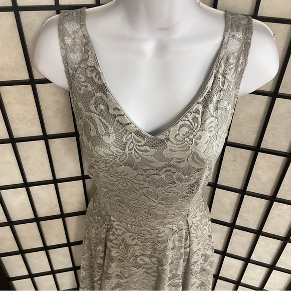 Bery love, ladies floral lace dress size medium - Picture 6 of 9